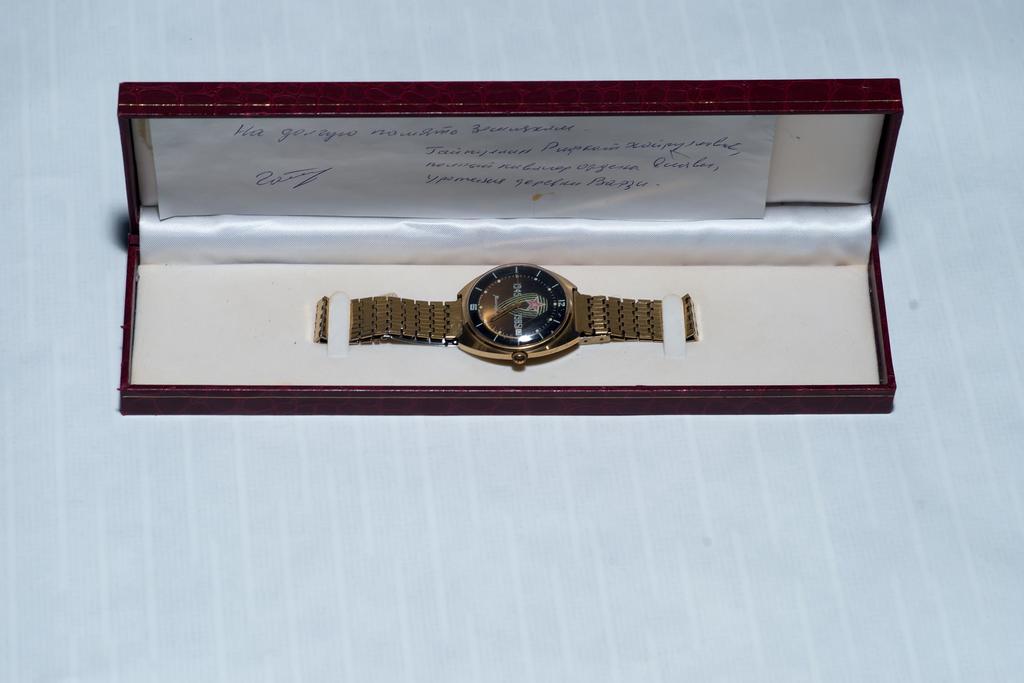 Фото №33900. Часы «Командирские» Гайнуллина Р.Х. - полного кавалера ордена Славы трех степеней. Чистополь. 1980-е годы. Металл, стекло