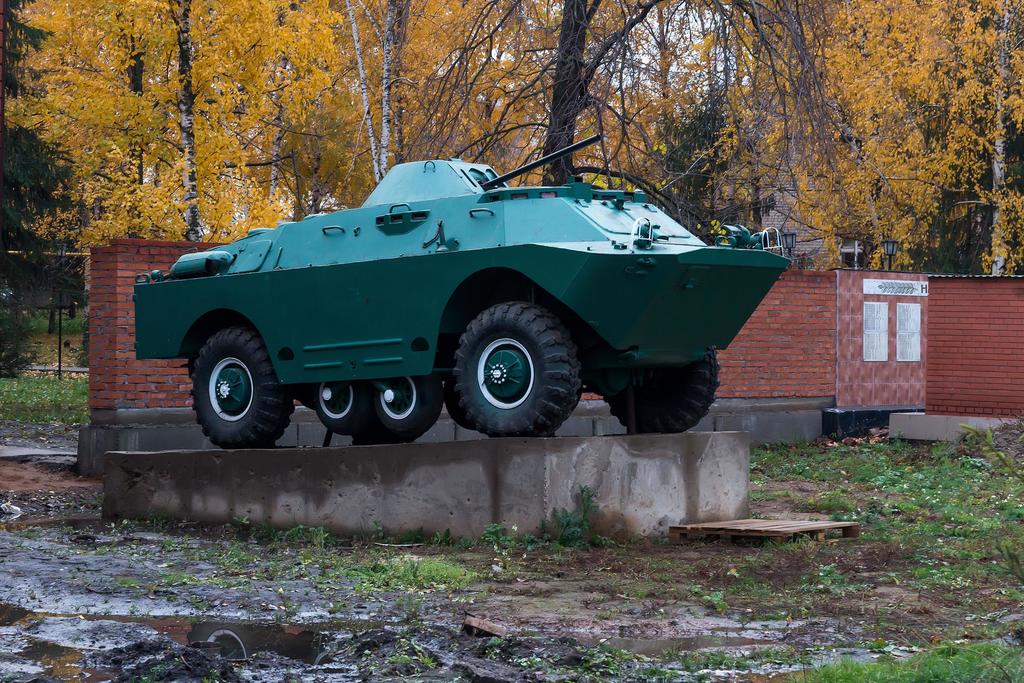 Фото №40668. Парк Победы. Бронетранспортёр. пгт Аксубаево. 2014