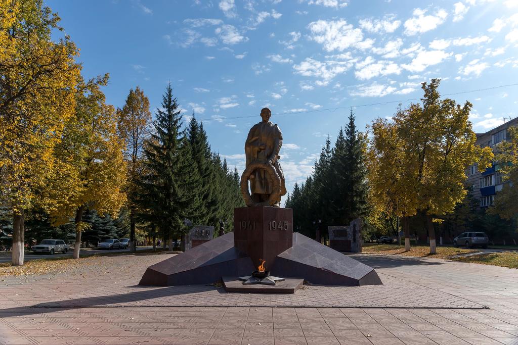 Фото №39584. Аллея Славы, г. Лениногорск