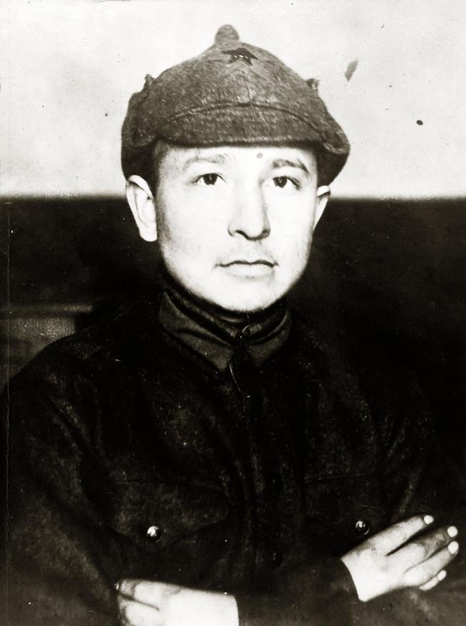 Фото №5313. Фото. Сибгат Хаким во время службы в Красной армии. 1933 