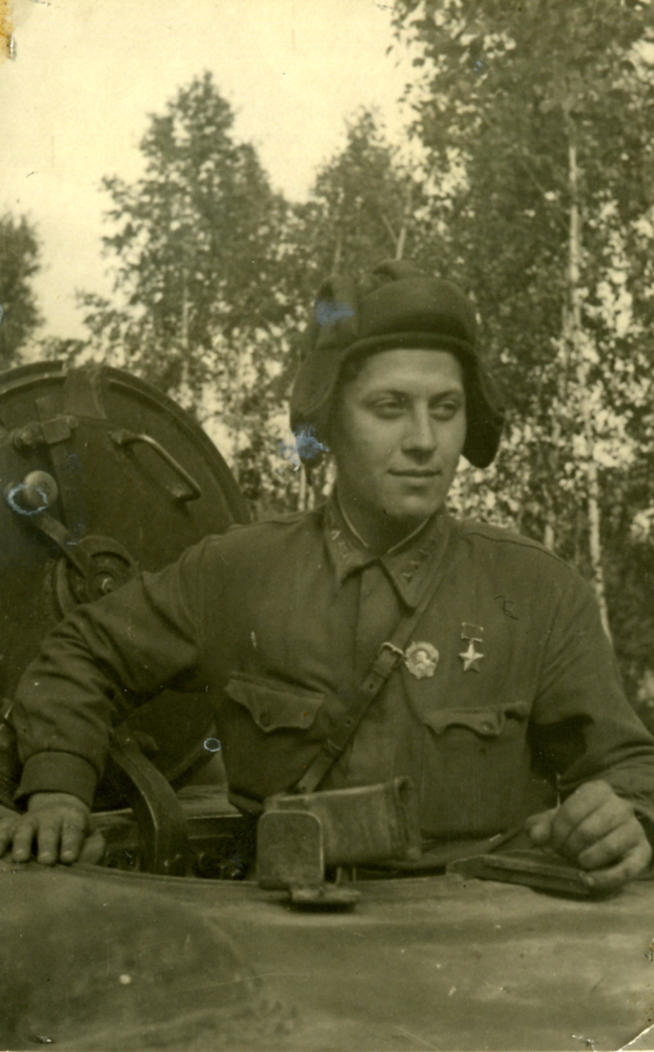 Старшина В.А. Григорьев – механик-водитель танка, Герой Советского Союза Ржев. Июль 1942::Ратный подвиг g2id88893