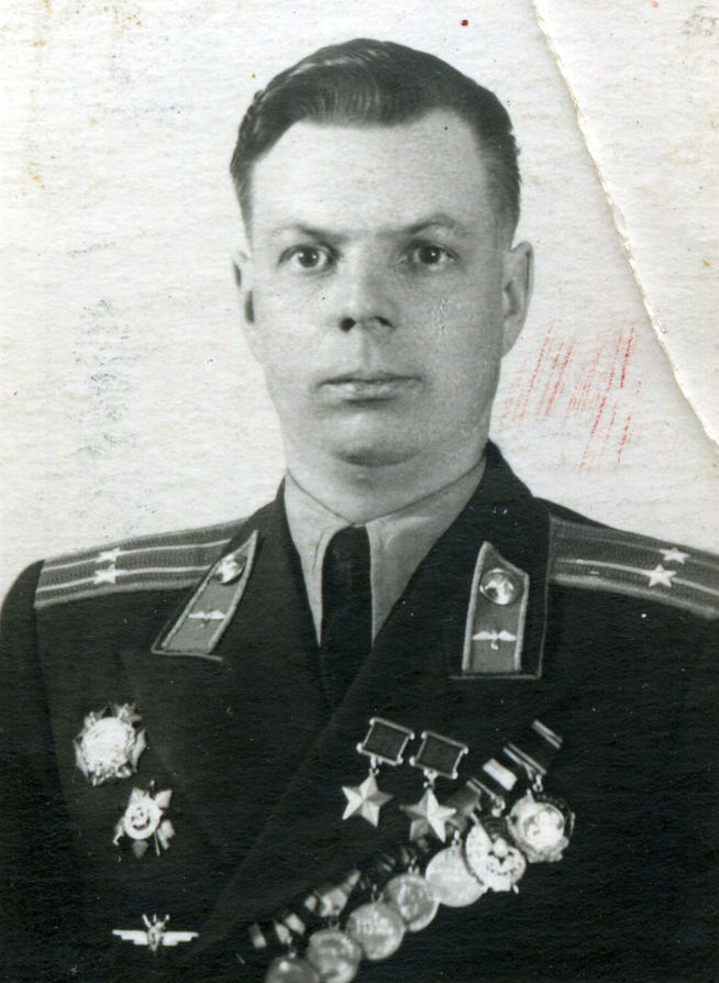 Фото №88910. Н.Г. Столяров – дважды Герой Советского Союза (1922-1993).  1951
