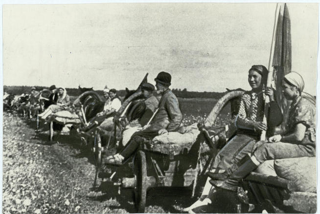 Фото. «Красный обоз». 1944::Национальный архив Республики Татарстан g2id92953